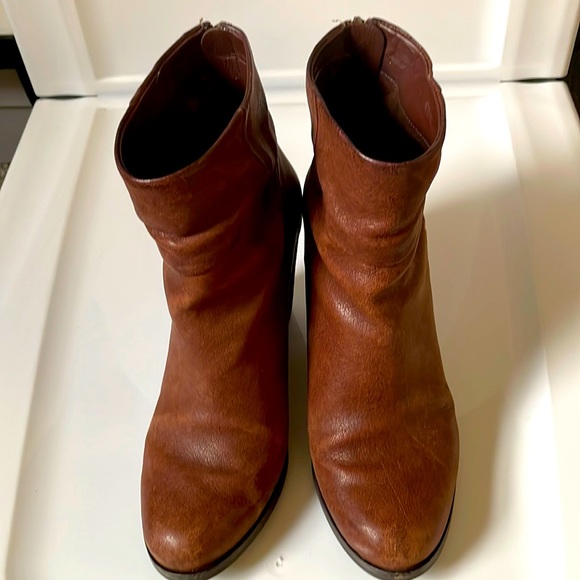 USED Arturo Chiang brown leather booties - Picture 1 of 5